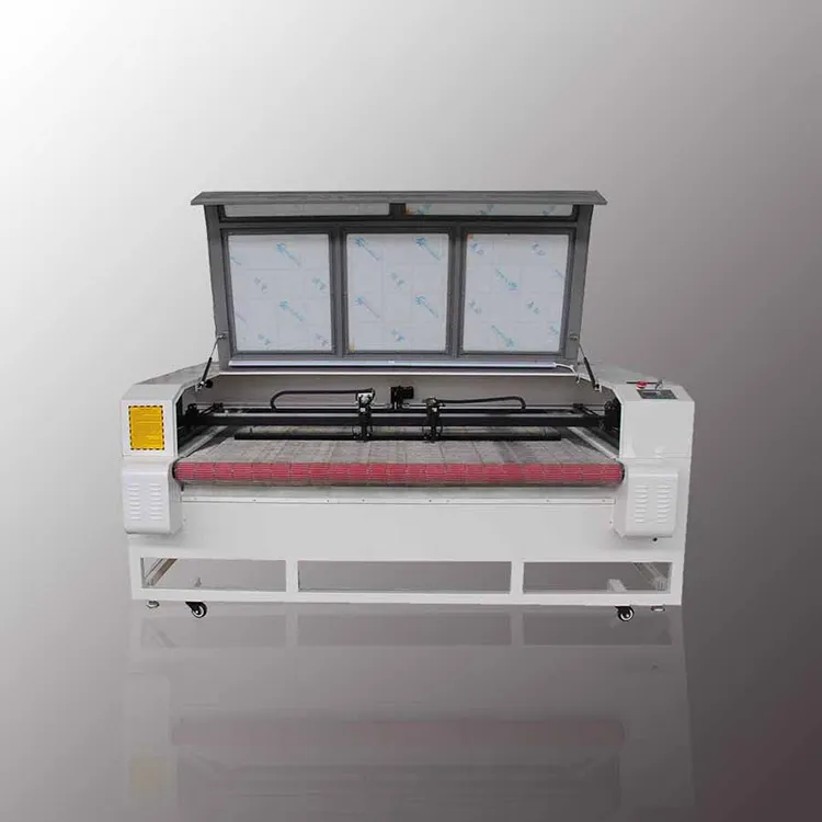 CNC laserski rezalnik blaga s samodejnim podajanjem