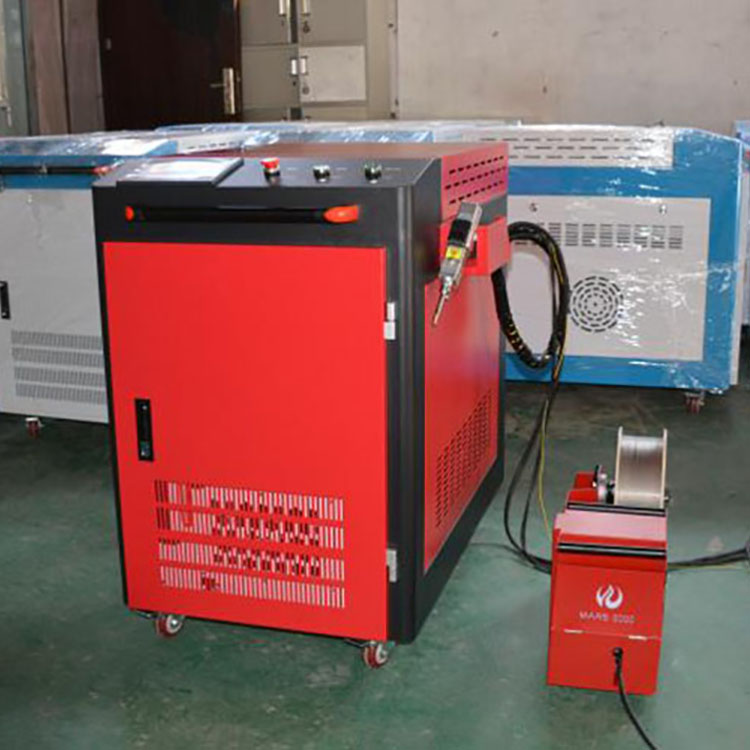 Machine portative de soudure de laser de fibre de l'acier inoxydable 1500w 2000w en métal