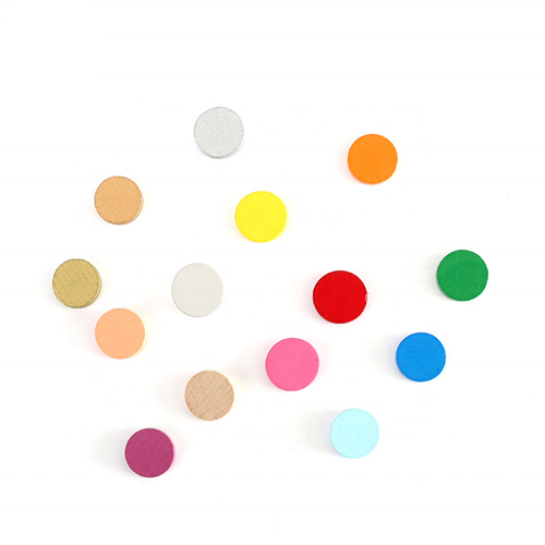 सानुकूल बोर्ड गेमसाठी रंगीत गोल लाकडी टोकन