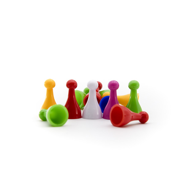Glänzende Plastikfiguren für individuelle Brettspiele
