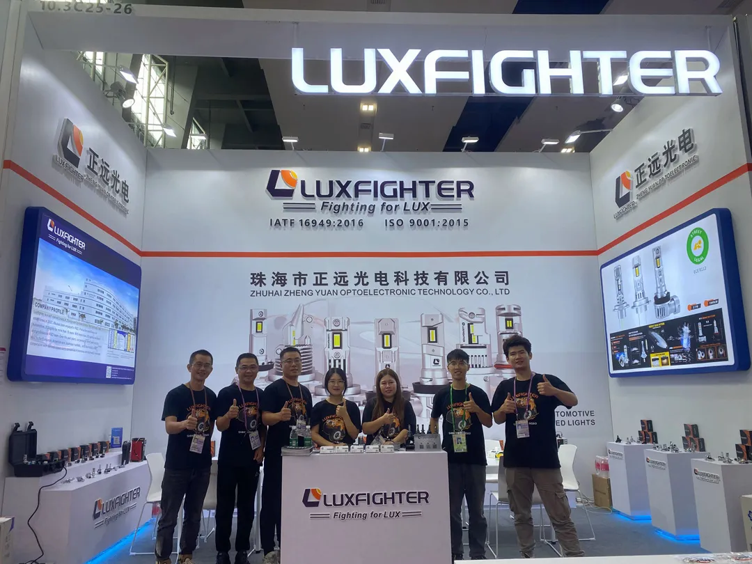 LUXFIGHTER LED-es fényszórók A 134. kantoni vásár