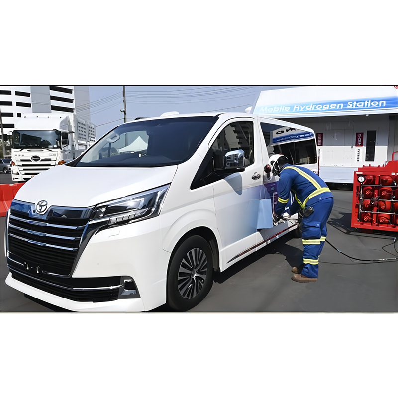 Kyodo-uutiset: Toyota ja muut japanilaiset autonvalmistajat mainostavat vetypolttokennokäyttöisiä sähköajoneuvoja Bangkokissa, Thaimaassa