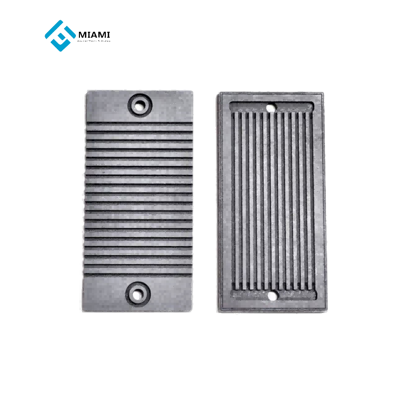 Precision graphite bipolar plate with good high temperature stability