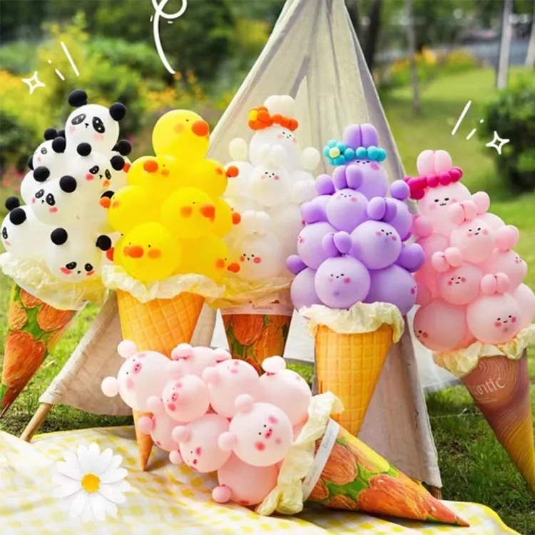 Zmrzlinový kužeľový balónik, vlastnoručne vyrobený, kombinácia materiálov