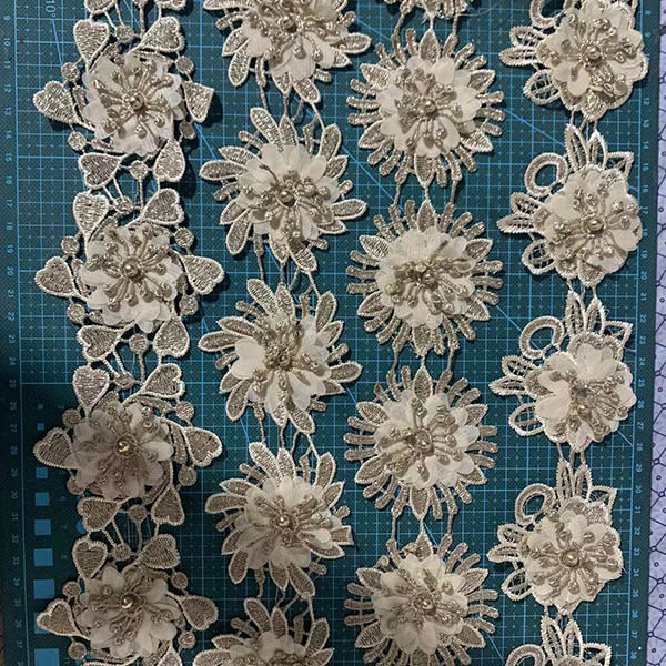 3D-Blumen-Polyester-Besatz
