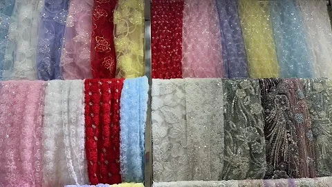 renda kain pengantin tebal dengan manik-manik dan payet