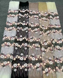 Ръчно изработен плат с бродирани 3D цветя