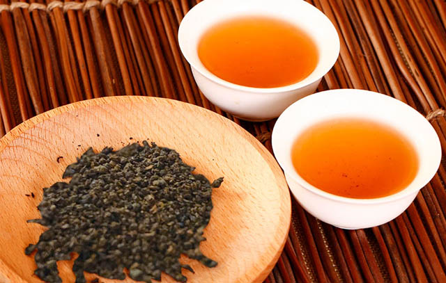 Cuatro variedades de té negro