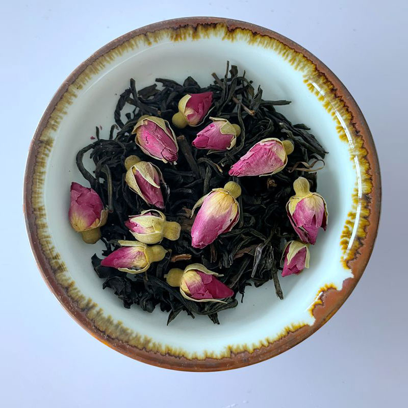 Blooming fragrant rose black tea