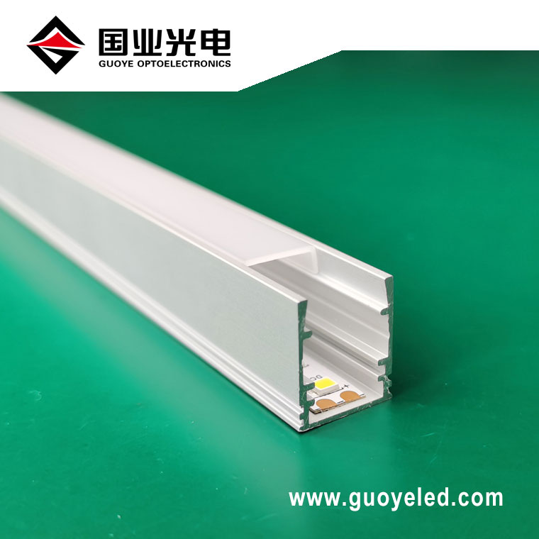 LED pásek z hliníkového profilu 12V