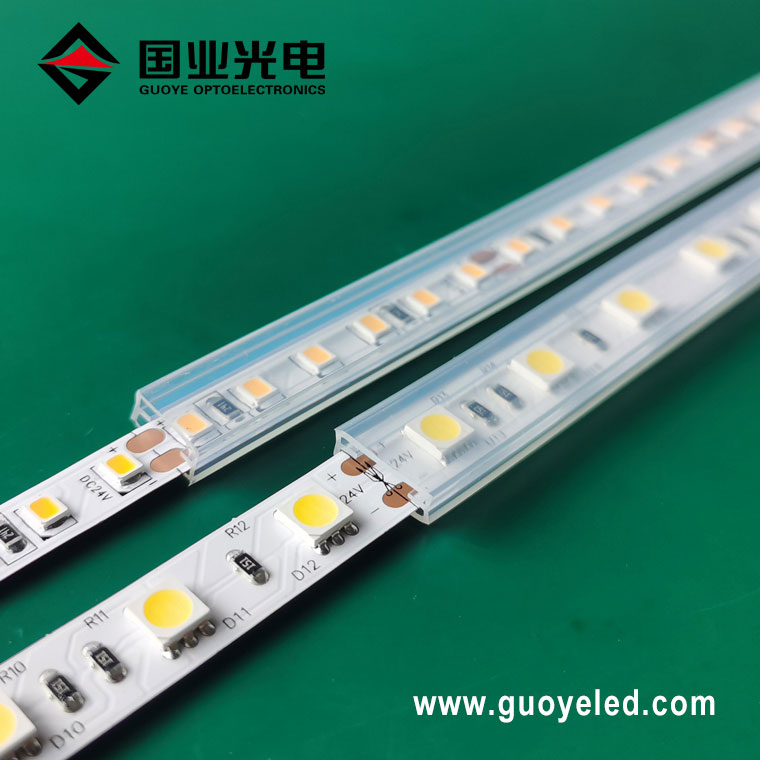 Vodotěsné LED páskové osvětlení IP67