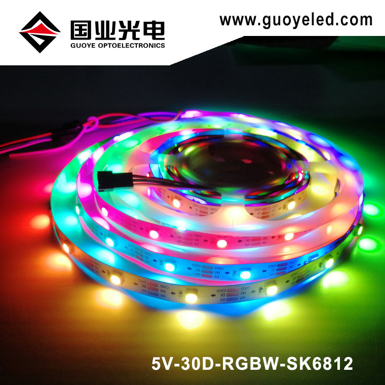 Rgbw adresovatelný LED pásek