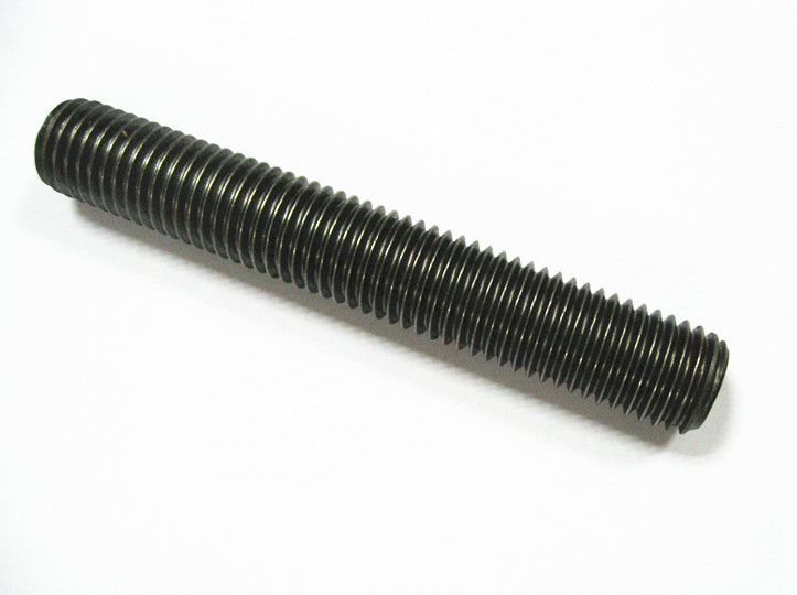 Medium-strength Threaded Rod Grade B7 Black Oxide Steel