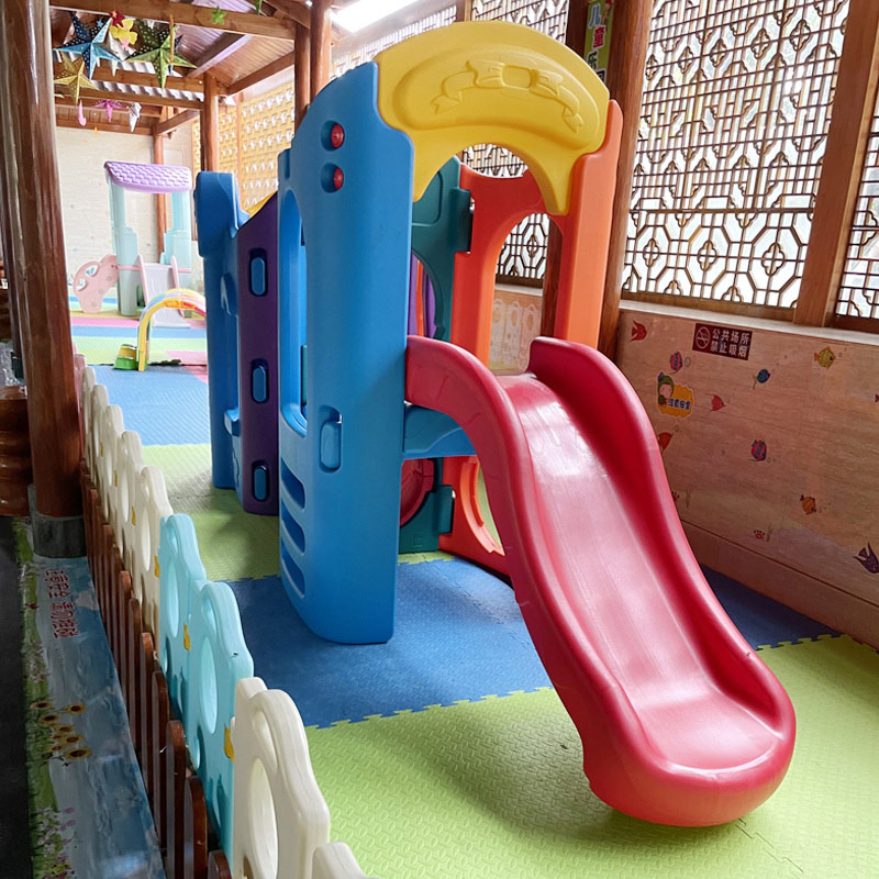 Blow Molded Children's Slide