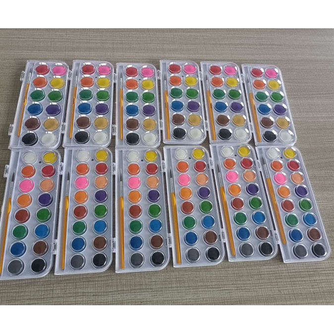 Non-toxic rich color watercolor paint cakes loaded to Indonesia