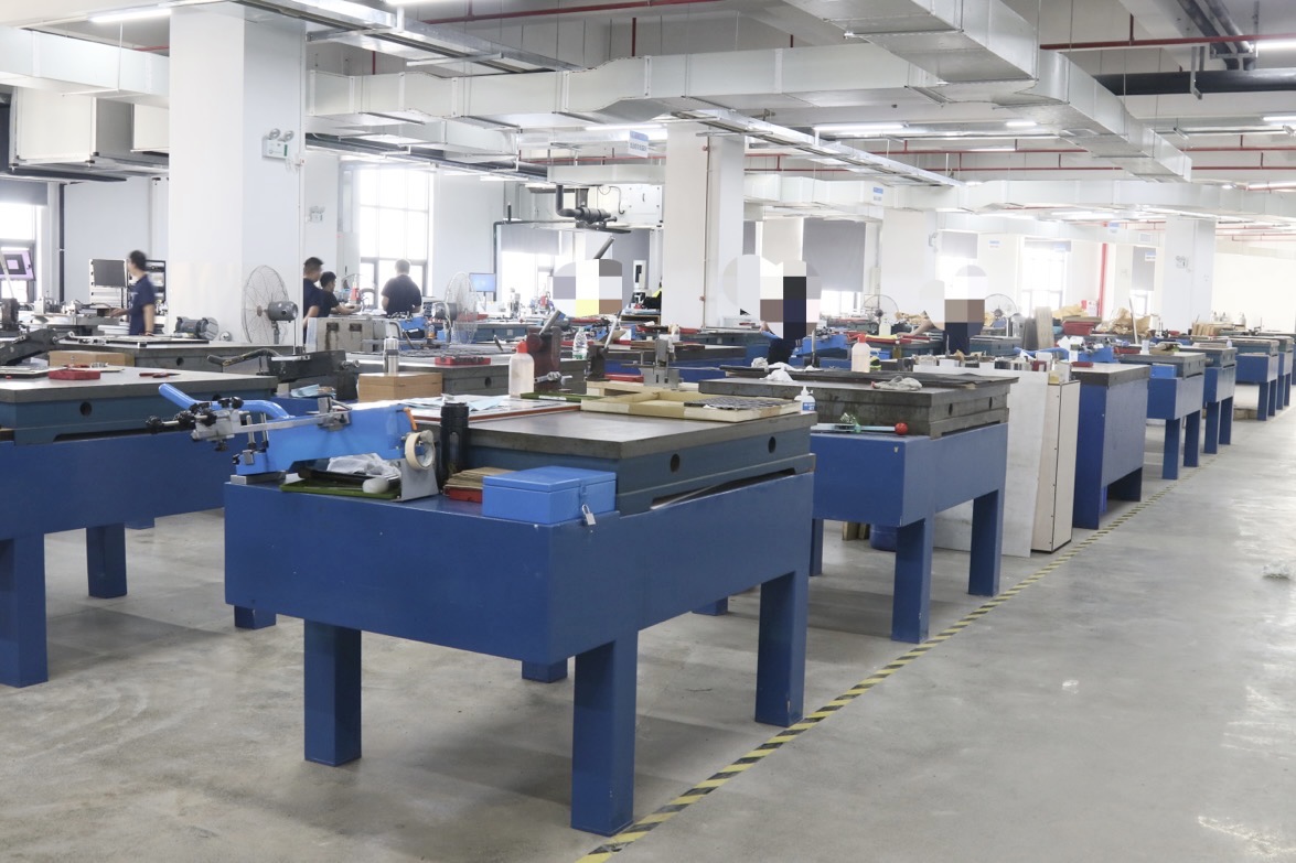 Navštivte Zákazník – největší společnost na výrobu lisovacích nástrojů v Číně