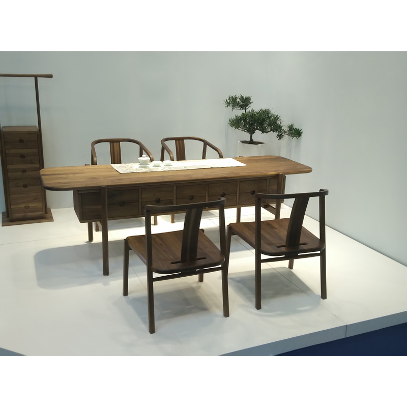 Moderní dřevěný čajový stolek
