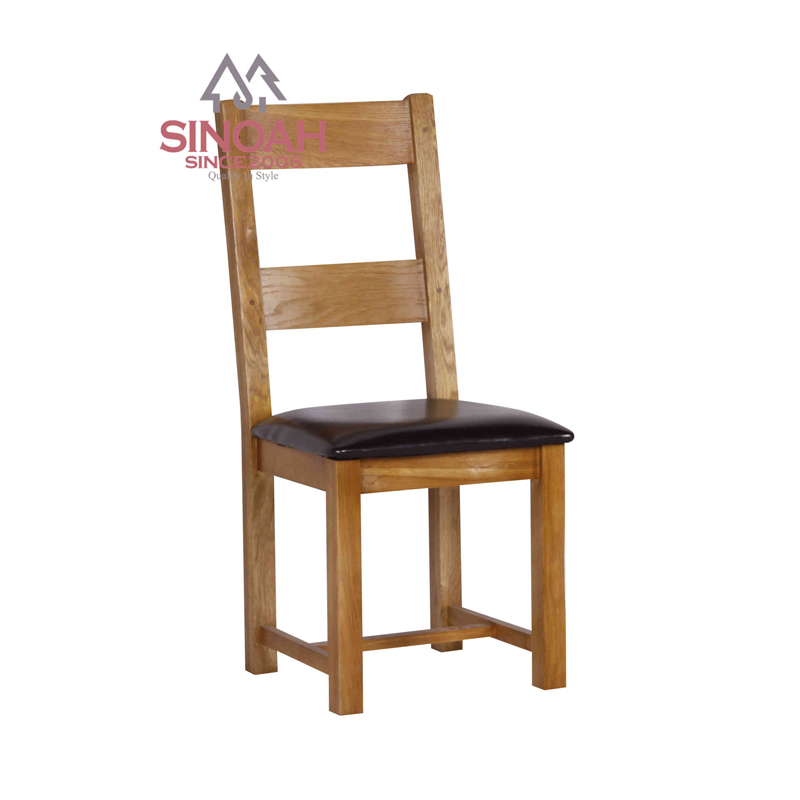 Rustikálna dubová jedálenská stolička