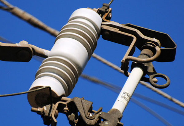 Inspektionsartikler for udfaldne sikringer under vedligeholdelse af strømafbrydelser