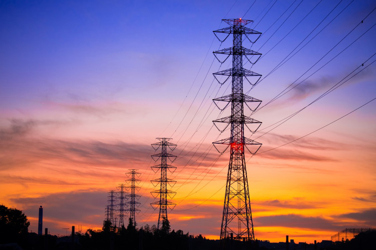 An introduction to transmission towers.