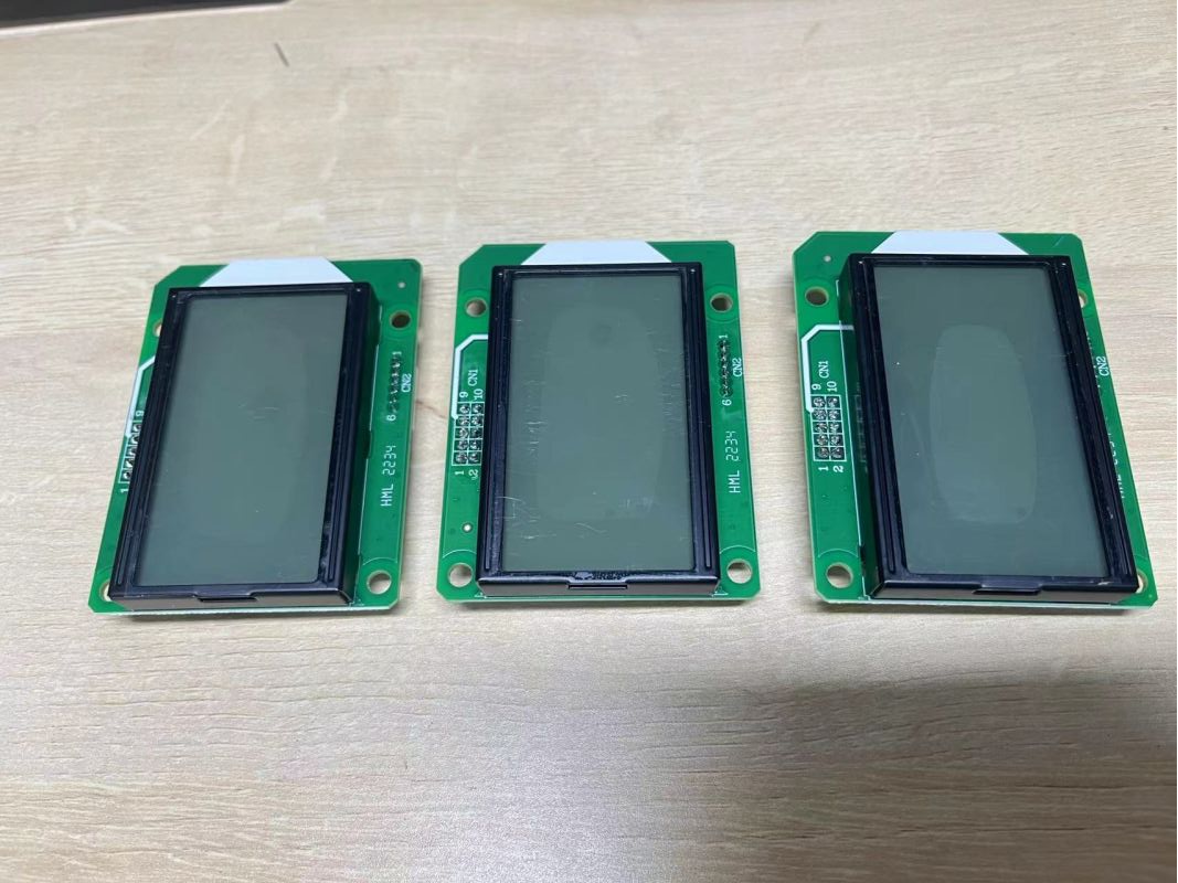 Shipping some LCD samples to our customer.