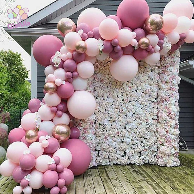 Арка с балони за парти на басейна