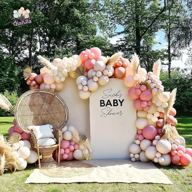 Arco de balão para decoração de festa de chá de bebê