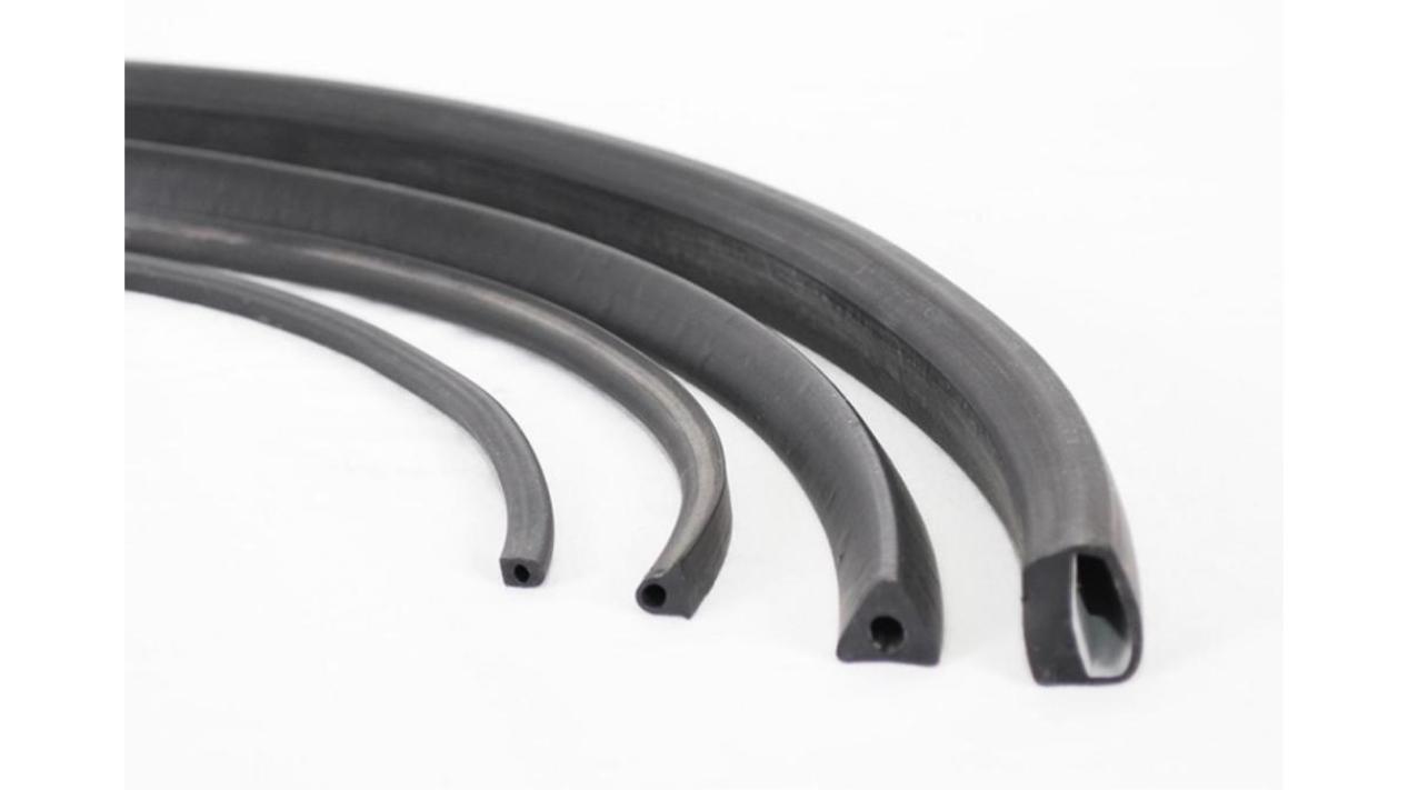 An article to understand the material selection, structure and performance requirements of automotive rubber sealing strips​