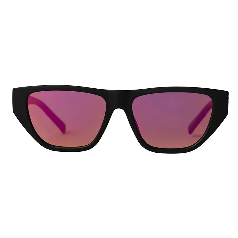 Пластични очила за сонце во повеќе бои