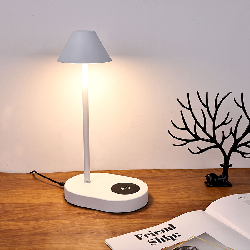 lampu meja pengisian daya nirkabel