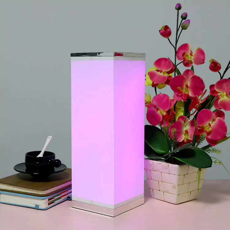 Декоративна лампа RGB