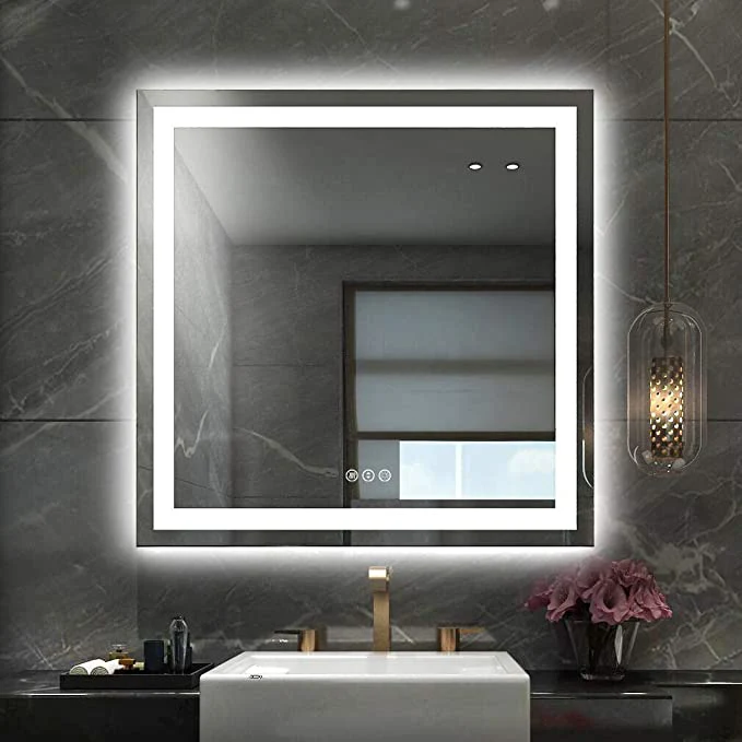 Espelho de banheiro iluminado