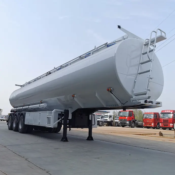 45cbm 45000l Carbon Steel Oil Tanker Semi Trailer with 5 Compartments - 2 