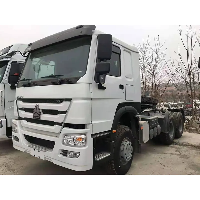 Sinotruk Howo 6 Wheelers 4*2 Truck Head Prime Mover Euro Iv 340 PS - 6
