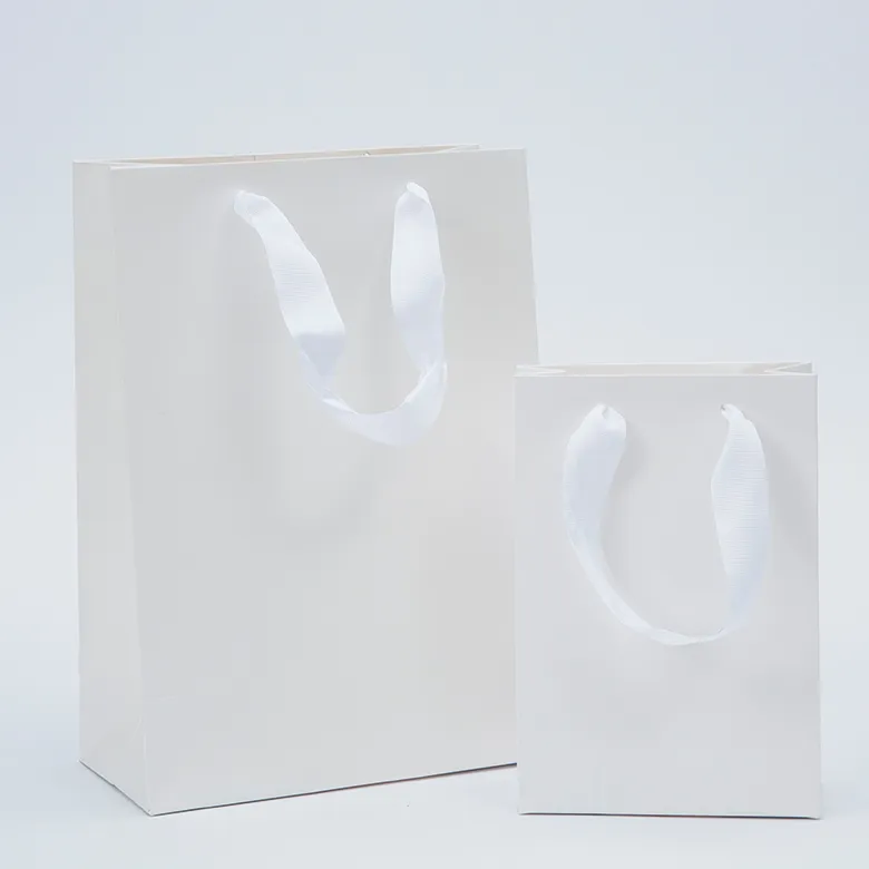 सफेद क्राफ्ट पेपर बैग