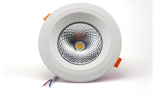 Cuáles son las diferencias entre el foco de techo LED COB y los focos tradicionales