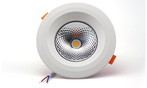 Điểm khác biệt giữa đèn LED âm trần COB và đèn chiếu điểm truyền thống