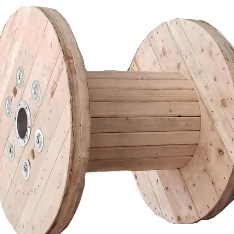 Szpula kablowa z litego drewna – zrównoważone rozwiązanie