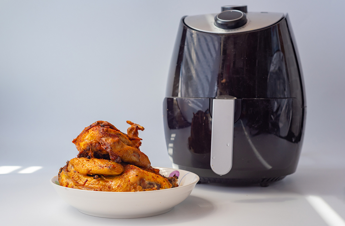 What's the difference between an oven and an air fryer?