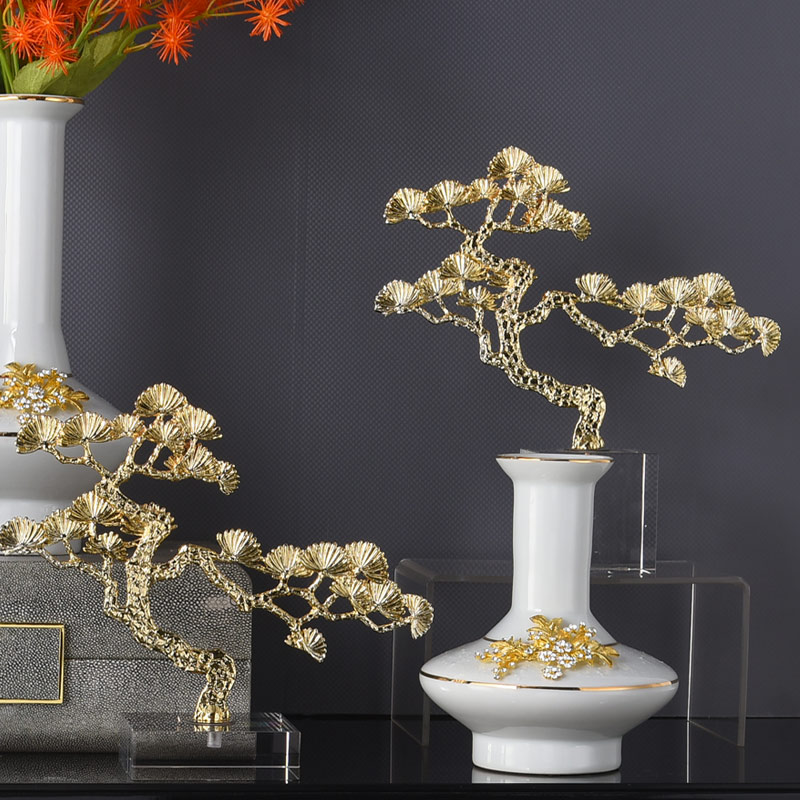 luxurious crystal ornament Pine-shaped metal handicraft