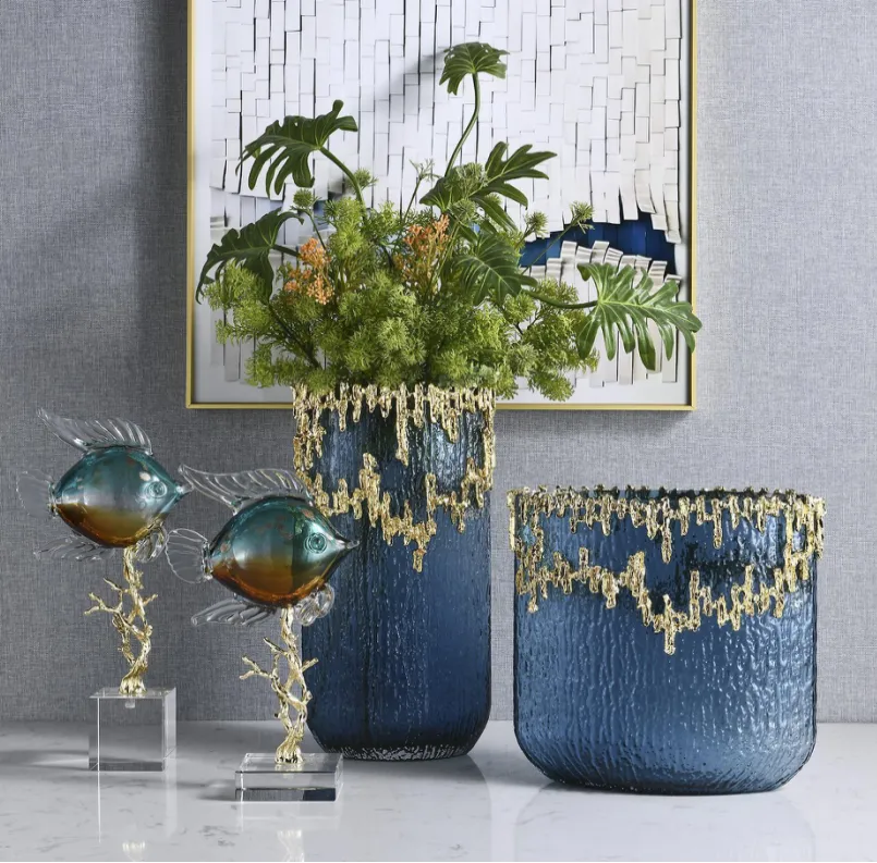 RUNDECOR unveils new products: Goldfish Figurine and Vase, splendidly interpreting the beauty of modern art.