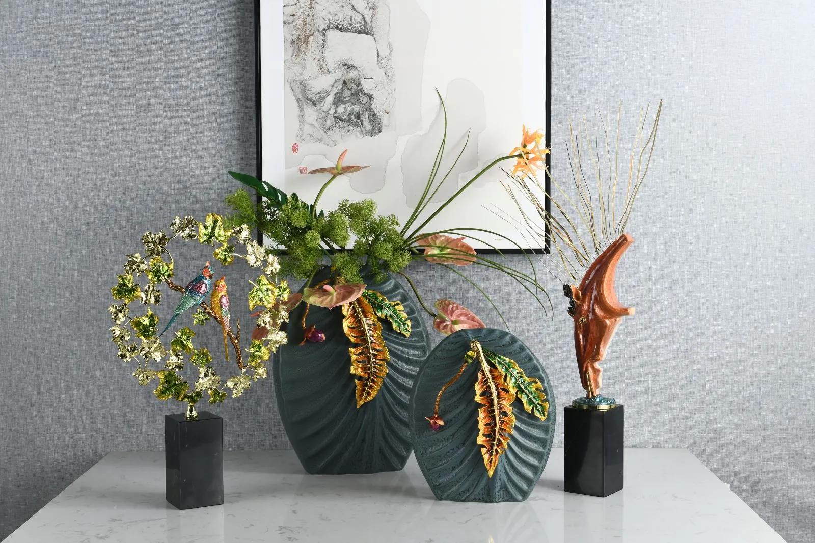 Exquisite Decorative Pieces and Vases, Showcasing Unique Artistic Flair