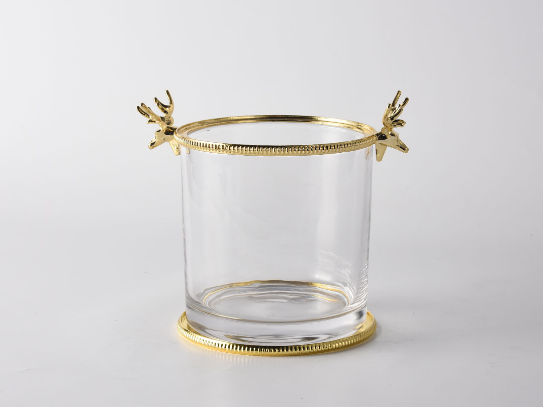 Skaidraus stiklo stalo vazos dekoras