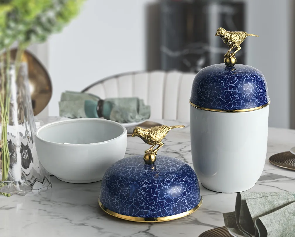 Copper bird blue white ceramic jar