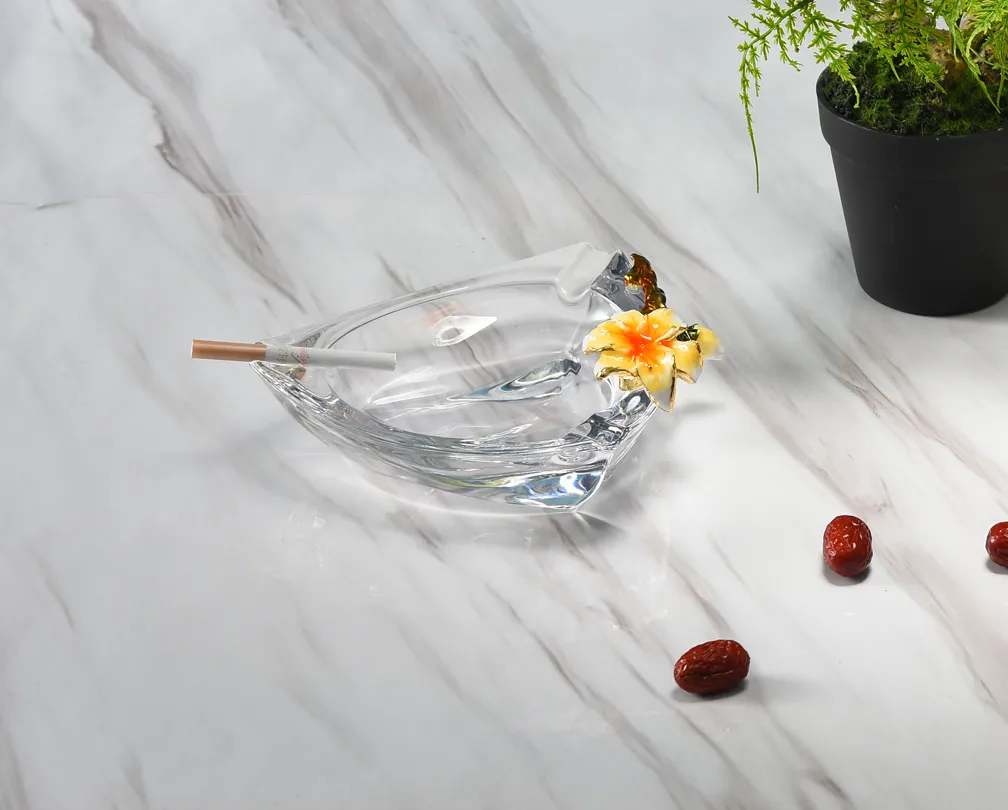 Luxury style transparent crystal glass ashtray fresh and simple INS style decoration