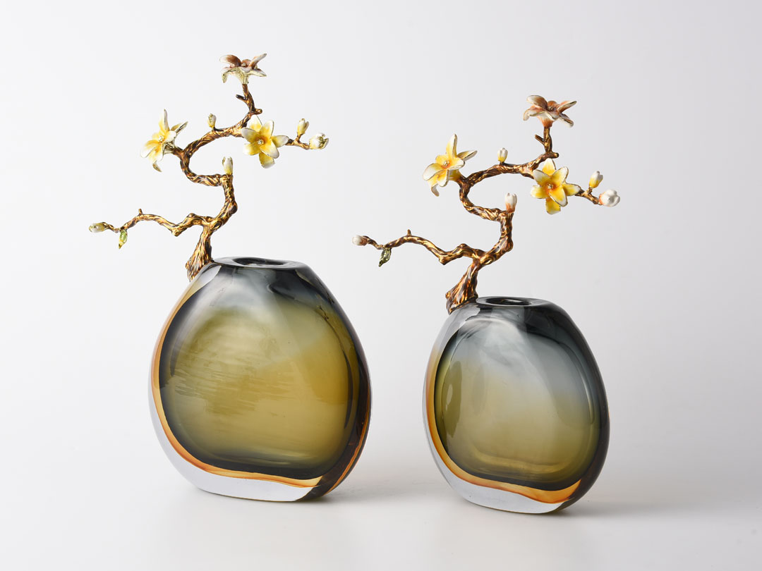 Vandens lašo formos rudos gradiento senovinės stiklinės vazos dekoras