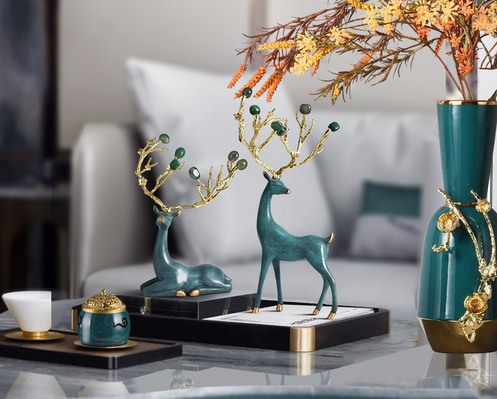 Креативен и врвен украсен украс од бакарен елен што привлекува богатство за пригоди за загревање на куќата