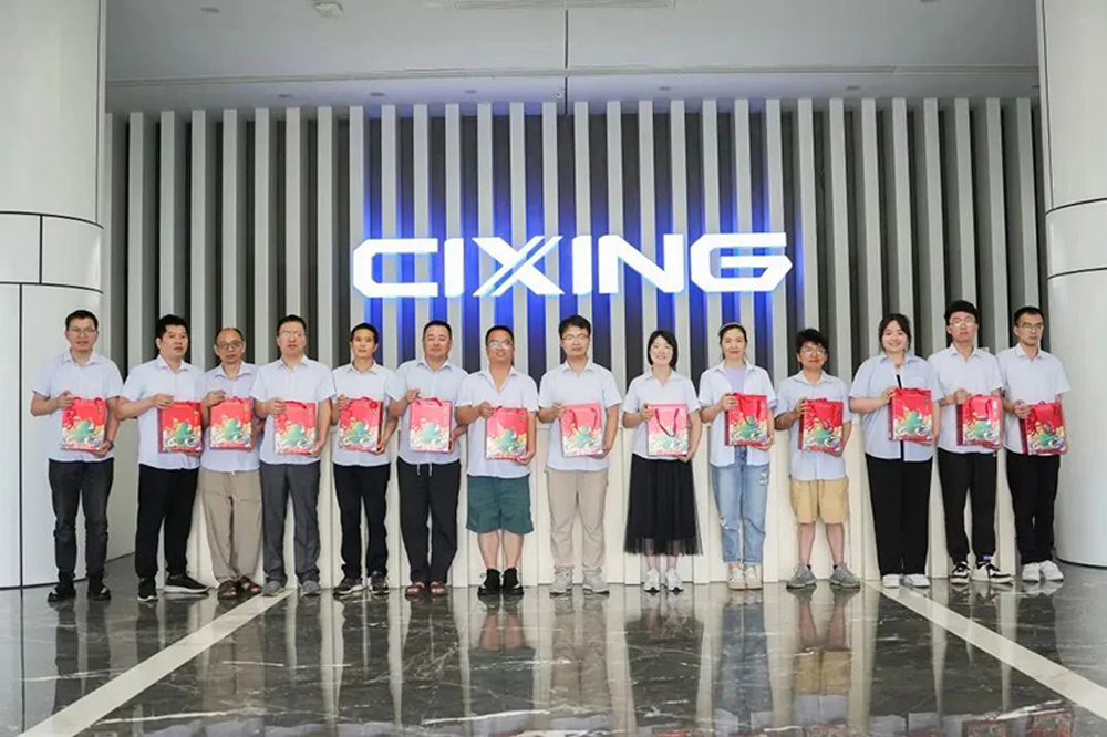 Semasa Pesta Perahu Naga, Ladu Nasi Penuh dengan Wangian, dan Cinta Itu Hangat di Cixing