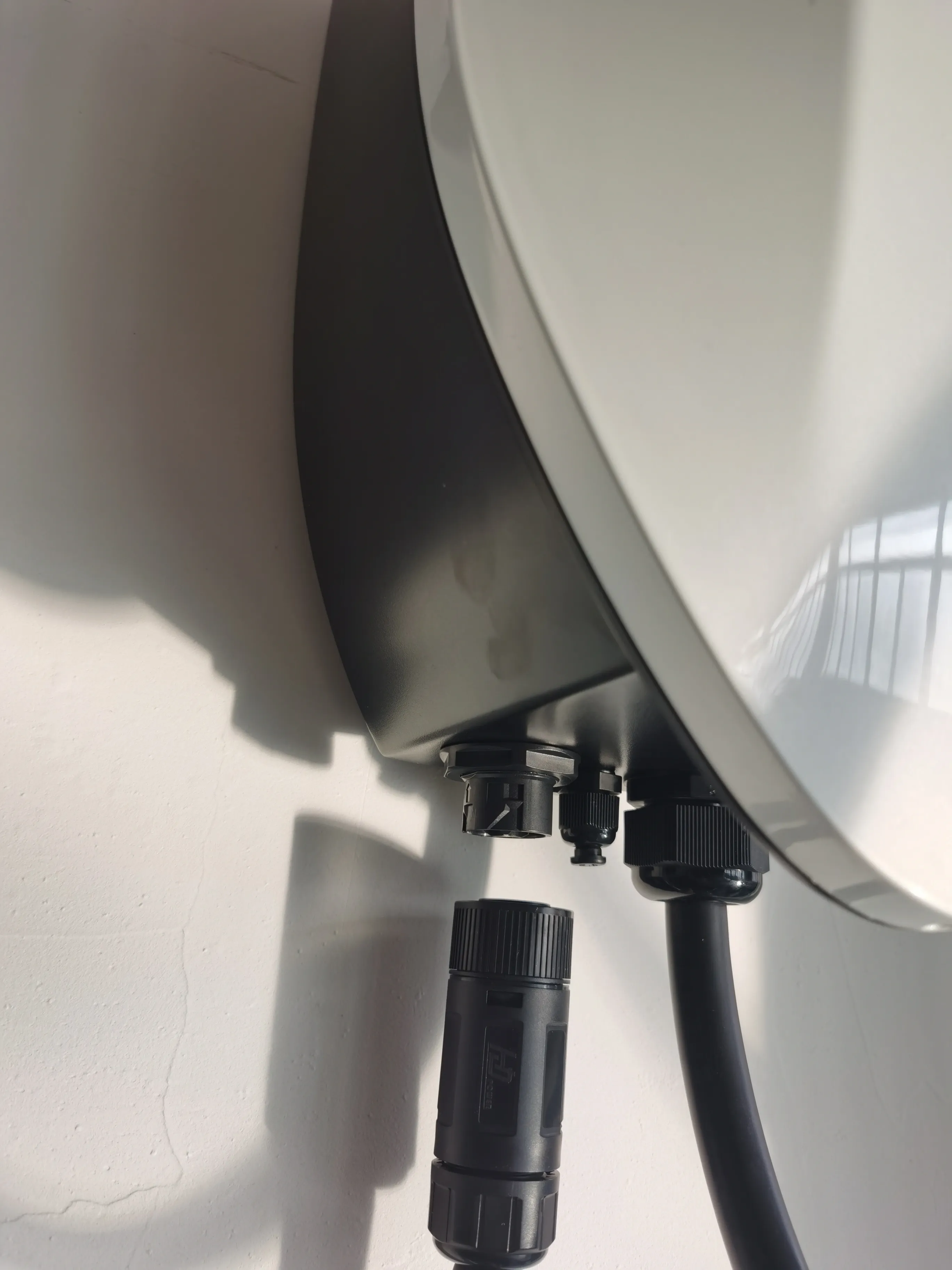 Waarom kiest LIACC voor een PV-connector als bedradingsoplossing voor AC EV-laders?