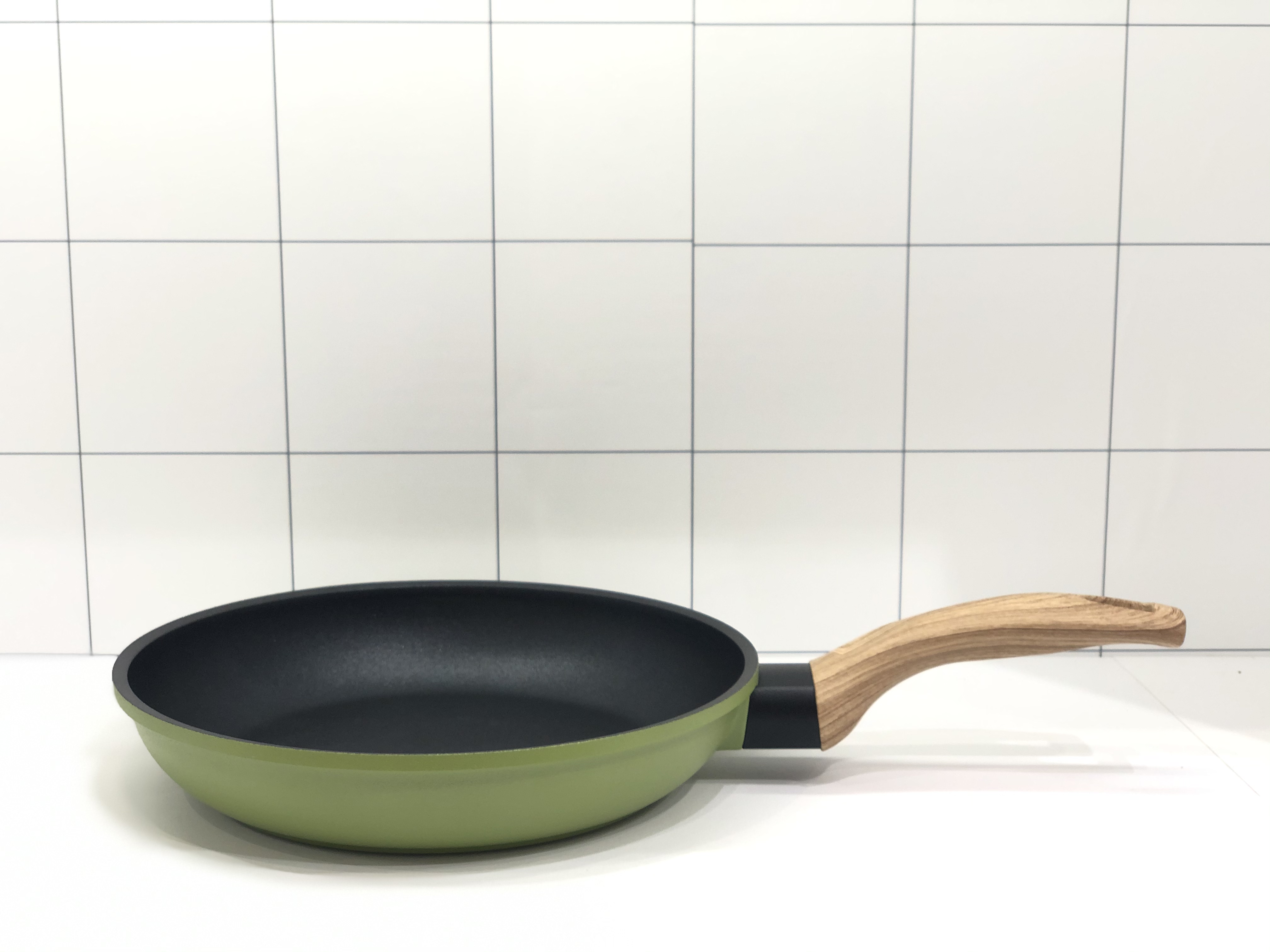 About the size of the fry pan